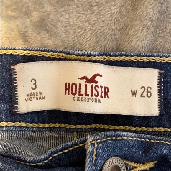 Shorts - Picture 3 of 3